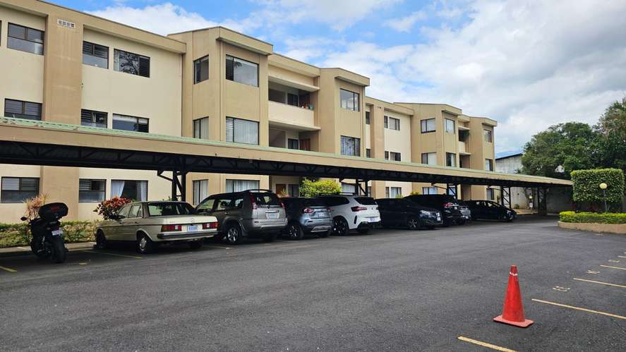 Se vende apartamento en San Pedro de Montes de Oca. Cod 25473