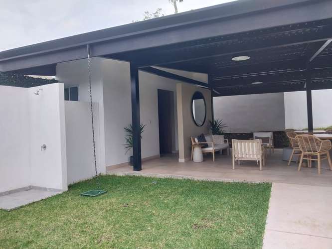SE RENTA CASA EN CONDOMINIO CON PISICINA Y GIMNASIO- SAN ANTONIO DE ESCAZÚ - Imagen 2