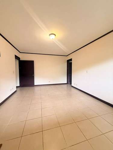 Casa independiente en alquiler en Salitral, Santa Ana: amplitud, accesibilidad y solo 3 minutos del centro