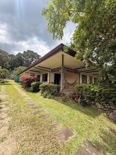 Casa independiente en alquiler en Salitral, Santa Ana: amplitud, accesibilidad y solo 3 minutos del centro