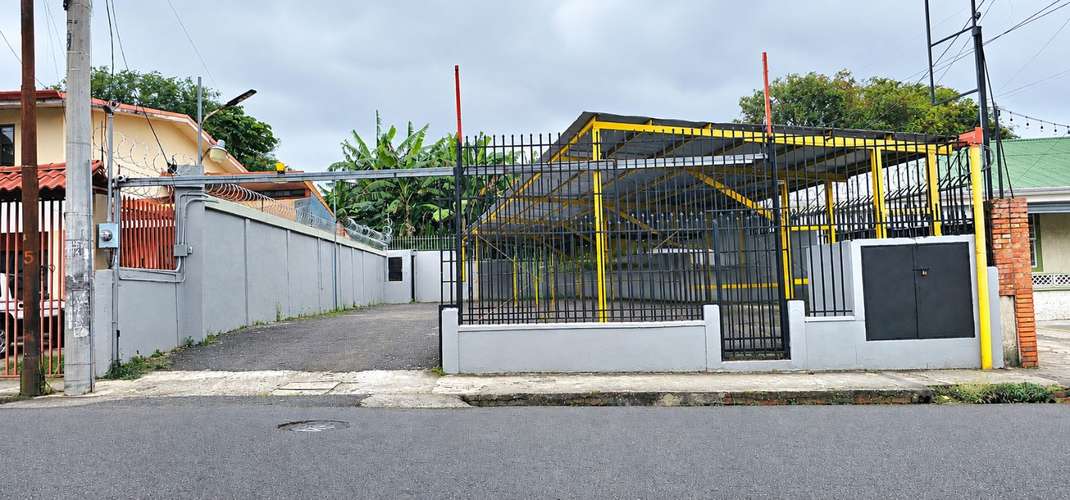 Venta de Lote en Moravia CENTRO A 200 metros de la Princesa Marina 