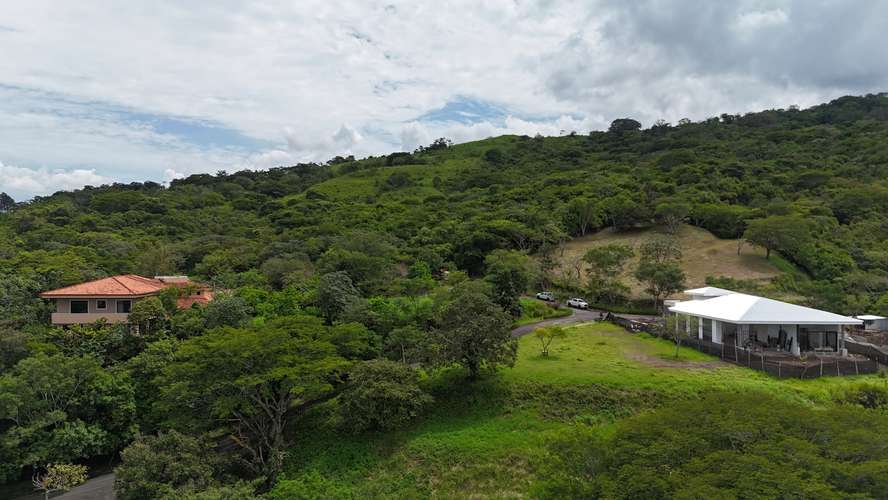 EN VENTA - AMPLIO LOTE CON HERMOSAS VISTAS PANORAMICAS - CIUDAD COLON
