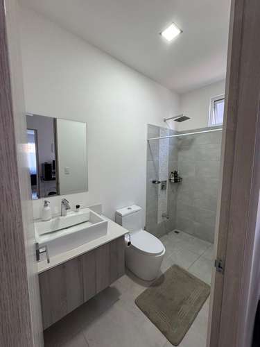 Preciosa casa en Condominio La Arboleda, La Rivera de Belén: 3 habitaciones, piscina y seguridad 24 horas - Imagen 8