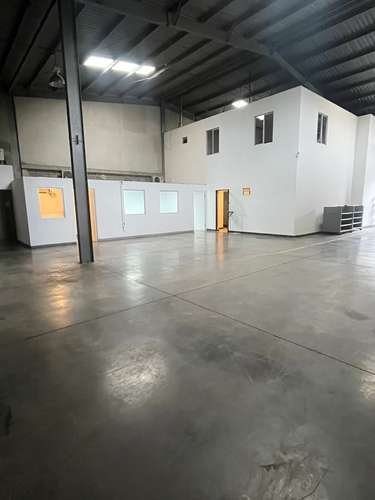 Alquiler Ofi Bodega Comercial Uruca 415m2 Seguridad 24/7