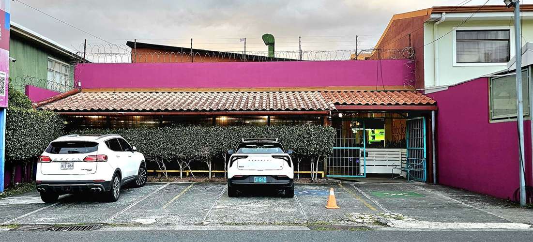Venta de Edificio Moravia Centro sobre Calle Principal 