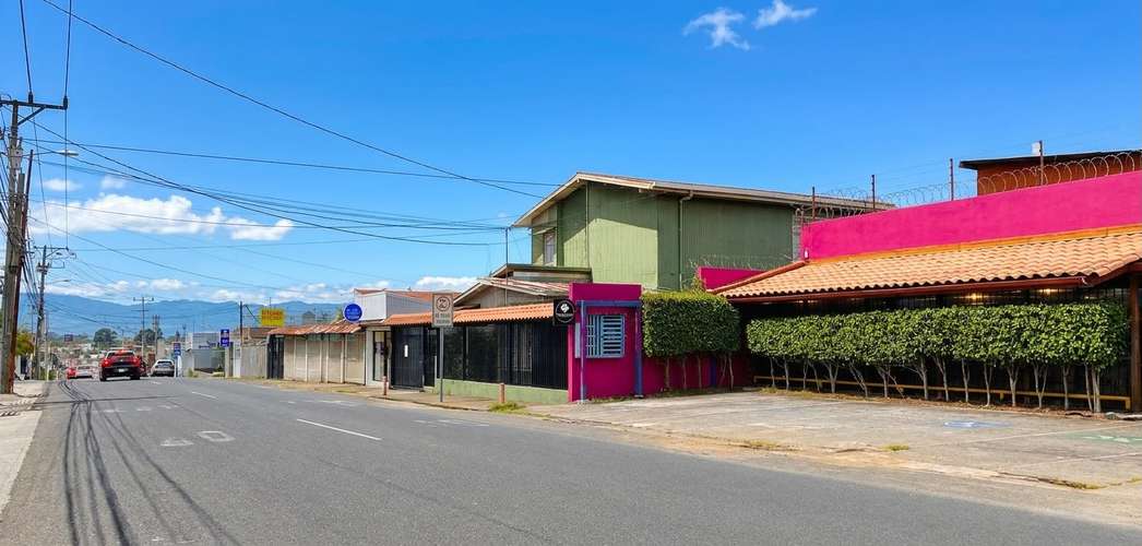 Venta de Edificio Moravia Centro sobre Calle Principal 