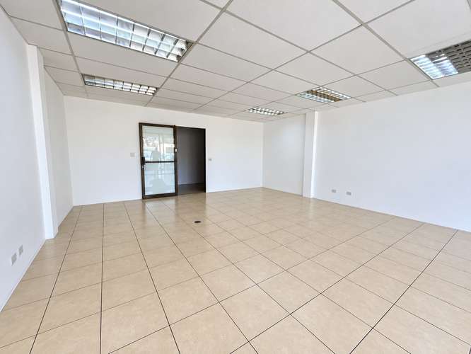 Alquiler Local en CC de 54m2 - Sobre Calle Vieja a Tres Ríos ID6175