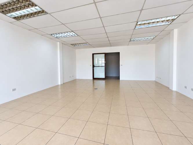 Alquiler Local en CC de 54m2 - Sobre Calle Vieja a Tres Ríos ID6175 - Imagen 4