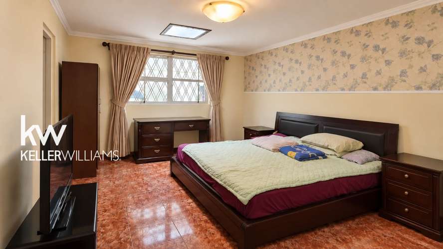 Venta de casa para oficina en Curridabat