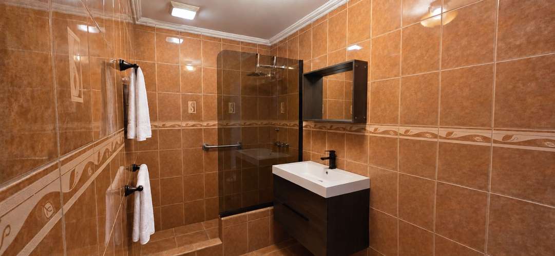 Venta de casa para oficina en Curridabat