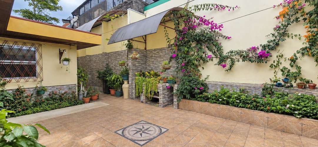 Venta de casa para oficina en Curridabat