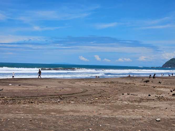 Venta de terreno a 20 metros de la Playa, Jacó, Puntarenas - Imagen 3