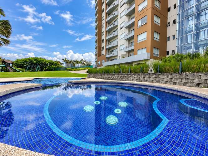 Apartamento esquinero en Condado del Parque-Excelente vistas-VHA