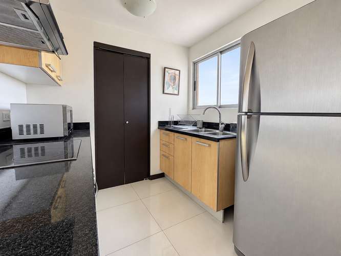 Apartamento esquinero en Condado del Parque-Excelente vistas-VHA