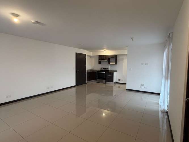 Alquiler de apartamento en Granadilla con dos parqueos - Imagen 2