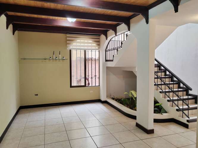 Vendo condominio para Inversión de oportunidad - Imagen 4