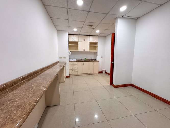 ALQUILER DE OFICINA MULTIPARK ESCAZÚ - Imagen 11