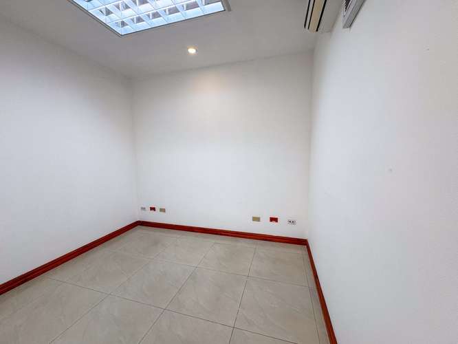 ALQUILER DE OFICINA MULTIPARK ESCAZÚ - Imagen 16