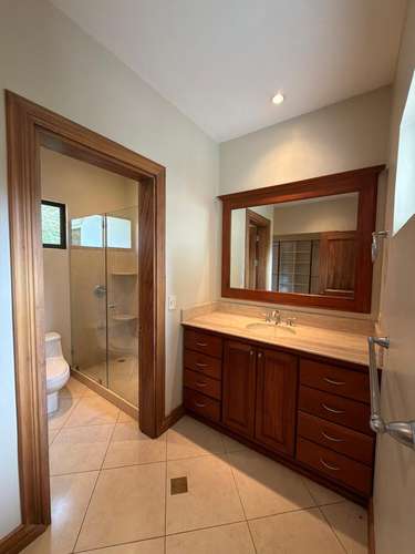 Preciosa casa de un piso con jardín - Imagen 14