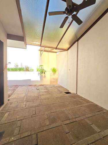 GUACHIPELIN NORTE! MODERNA CASA DE 3 HAB/2.5BAÑOS/2PARQUEOS/JARDIN/LINEA BLANCA - Imagen 5