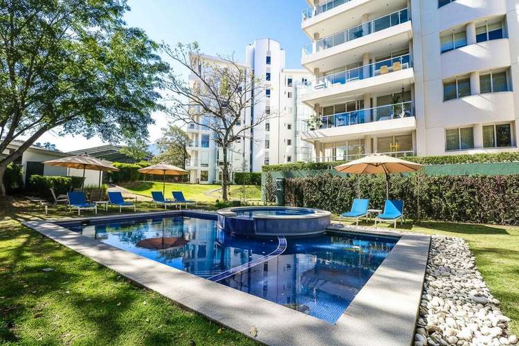 Apartamento de 3 habit.+ de servicio x La Paco San Rafael Escazú