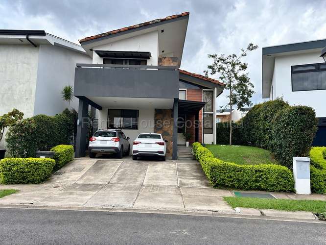 Casa Moderna en Condominio Francosta con 4 habitaciones – Diseño Arquitectónico  - Imagen 1