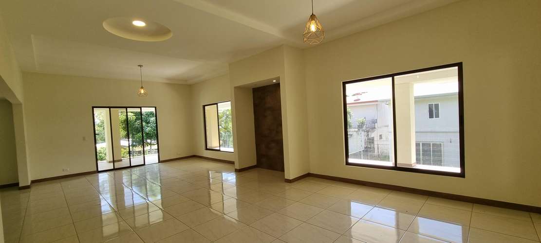 EN VENTA - AMPLIA CASA DE 1 NIVEL.  - EL RODEO - CIUDAD COLON - Imagen 6