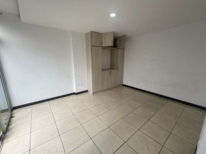 *Venta Casa para INVERSIÓN en Residencial Monserrat, Tres Ríos. - Imagen 11