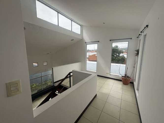 *Venta Casa para INVERSIÓN en Residencial Monserrat, Tres Ríos. - Imagen 8