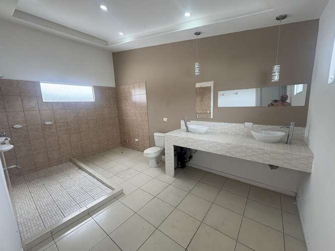 *Venta Casa para INVERSIÓN en Residencial Monserrat, Tres Ríos. - Imagen 18