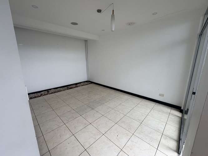 *Venta Casa para INVERSIÓN en Residencial Monserrat, Tres Ríos. - Imagen 12