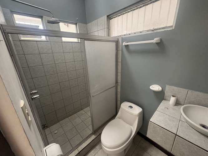 *Venta Casa para INVERSIÓN en Residencial Monserrat, Tres Ríos. - Imagen 17