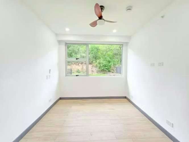 Para estrenar! Lujoso apartamento con jardín y línea blanca en Santa Ana - Imagen 11