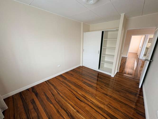 *Venta de casa de dos plantas en el corazón de Tibás, San José. - Imagen 18