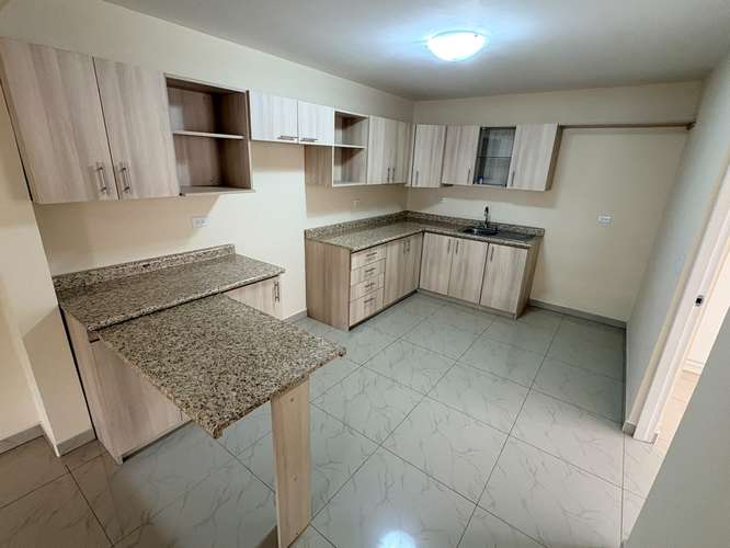 *Venta de casa de dos plantas en el corazón de Tibás, San José. - Imagen 7