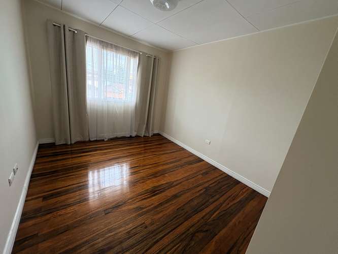 *Venta de casa de dos plantas en el corazón de Tibás, San José. - Imagen 11