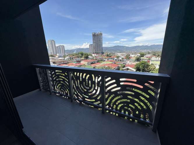 *Alquiler y Venta de Apartamento en Torre de Barrio Escalante.