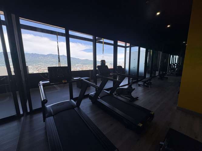 *Alquiler y Venta de Apartamento en Torre de Barrio Escalante.