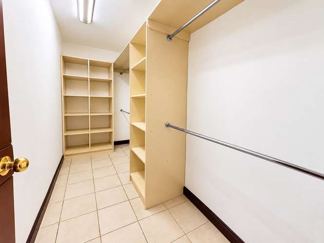 Casa amplia en alquiler en condominio de Escazú  - Imagen 14