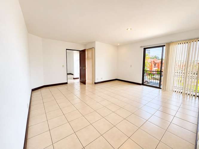 Casa amplia en alquiler en condominio de Escazú  - Imagen 12
