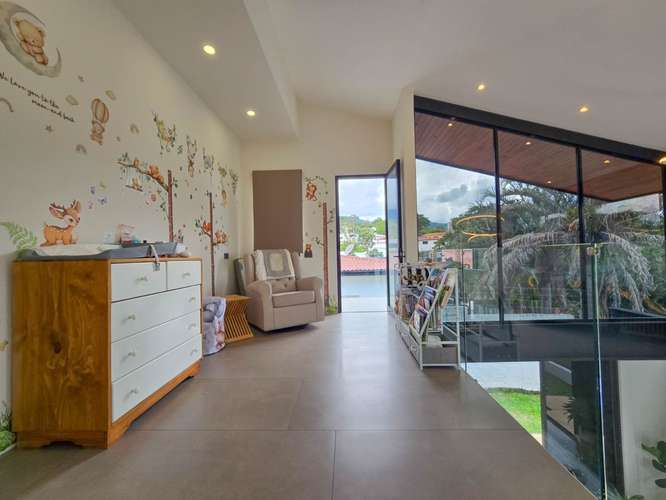 Casa Independiente Contemporánea con Jardín en Bello Horizonte Escazú - Imagen 15