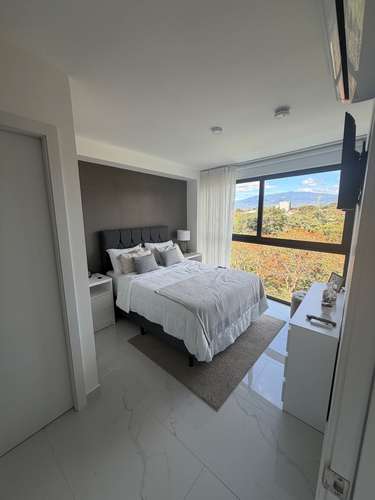 Apartamento de lujo amueblado en alquiler en Soho Paradisus, Rohrmoser