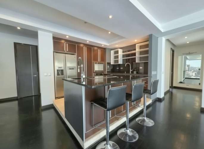 Apartamento en 1er nivel con terraza grande en Bello Horizonte Escazú