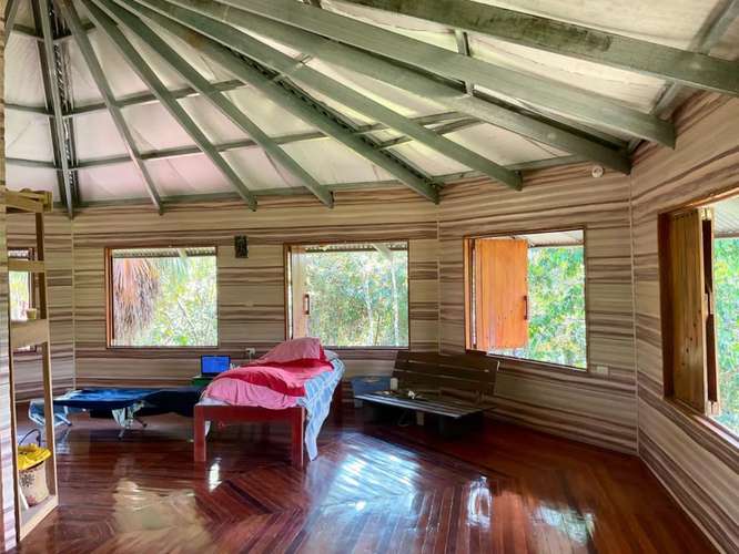 8 Hectares of Private Tropical Land with Two-Story House, Fruit Trees and Creek - Imagen 2