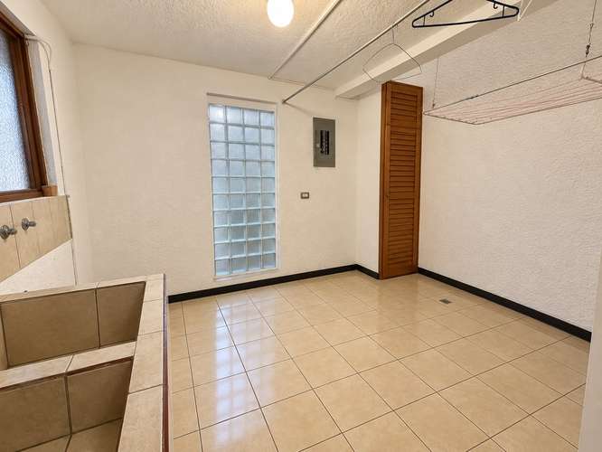Se vende casa amplia Rohrmoser - Imagen 11