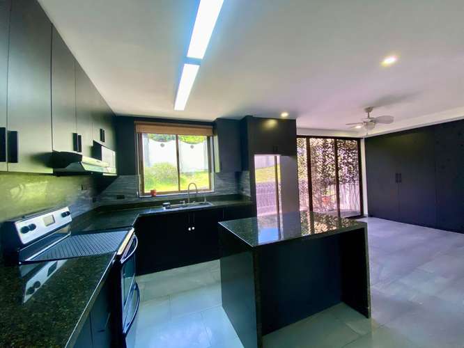ALQUILER DE APARTAMENTO EN ESCAZÚ