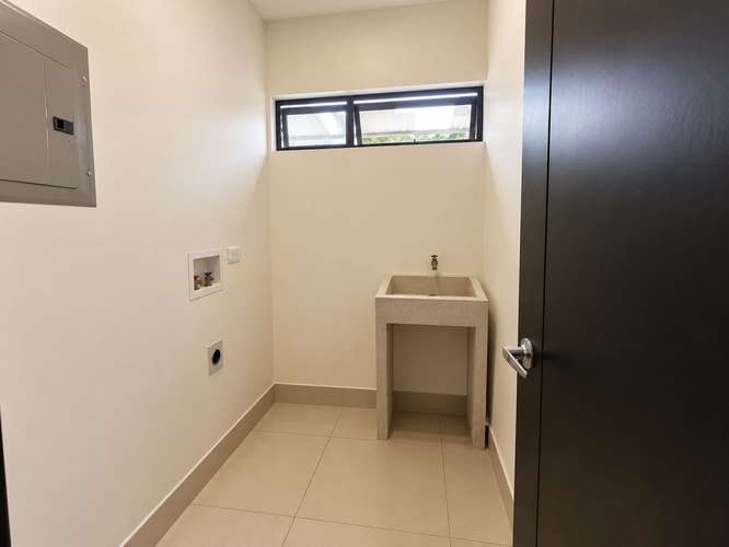 ALQUILER DE APARTAMENTO EN RESIDENCIAL FONTANA REAL – LINDORA, SANTA ANA
