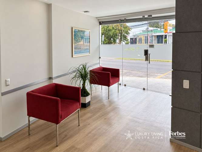 21574 - Venta de Edificio con excelente ubicación en Barrio Dent - Imagen 1