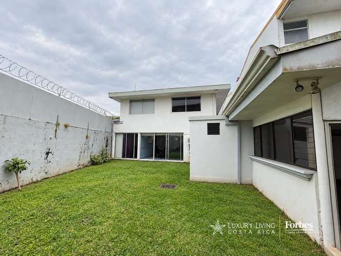 21574 - Venta de Edificio con excelente ubicación en Barrio Dent - Imagen 20