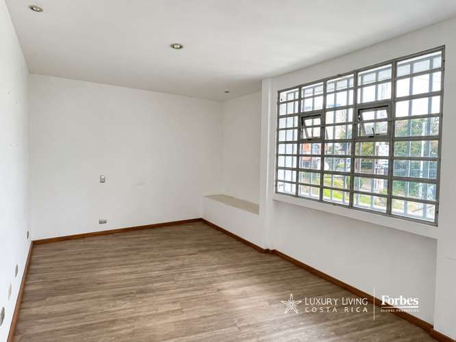 21574 - Venta de Edificio con excelente ubicación en Barrio Dent - Imagen 9